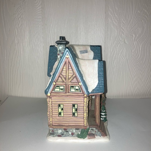 Santa’s Workbench Silver Birches Lodge - Picture 6 of 6